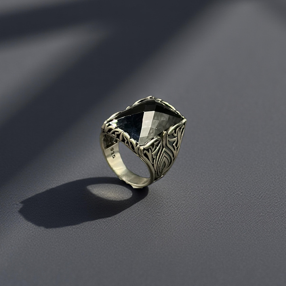 Obsidian Crest