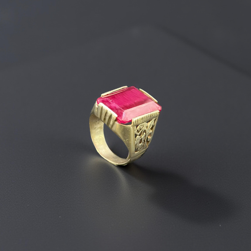 Royal Ruby Crest